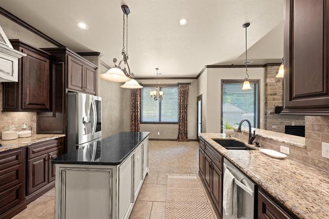 3000 Garden Hill Circle, Edmond, OK 73034