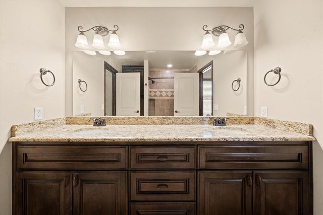 3000 Garden Hill Circle, Edmond, OK 73034