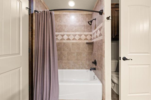 3000 Garden Hill Circle, Edmond, OK 73034