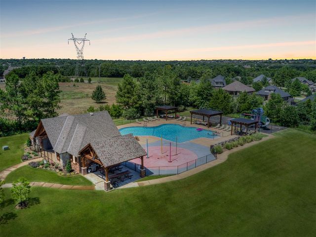 3000 Garden Hill Circle, Edmond, OK 73034