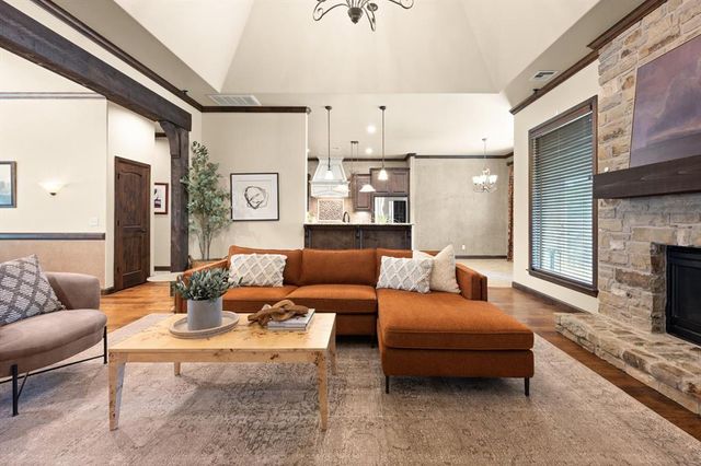 3000 Garden Hill Circle, Edmond, OK 73034