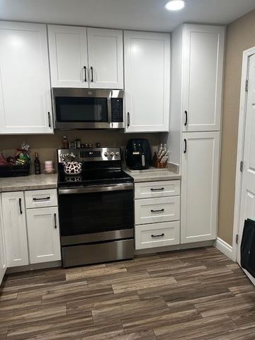 1217 N Miller Road 14, Scottsdale, AZ 85257