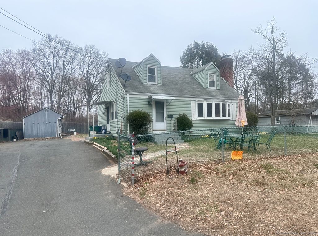18 Walsh Street, Bloomfield, CT 06002