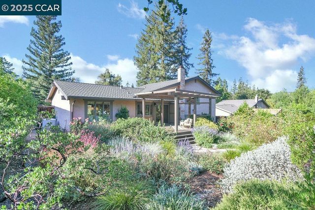 916 Calle Verde, Martinez, CA 94553