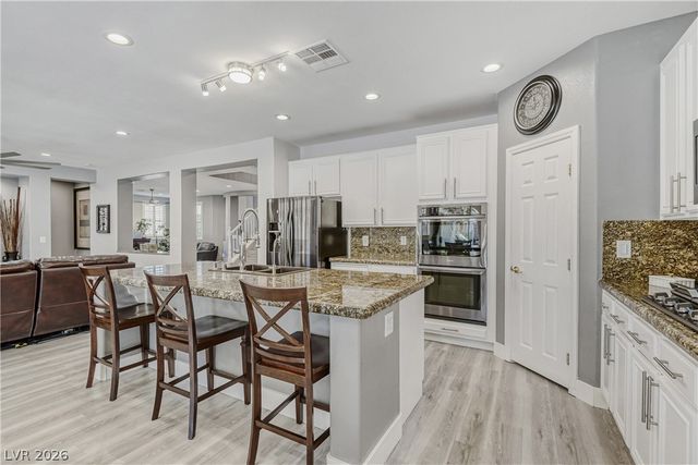 6103 Sundown Crest Street, Las Vegas, NV 89113