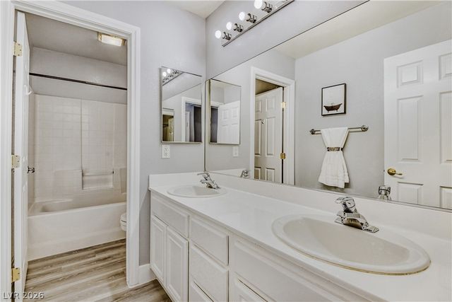 6103 Sundown Crest Street, Las Vegas, NV 89113