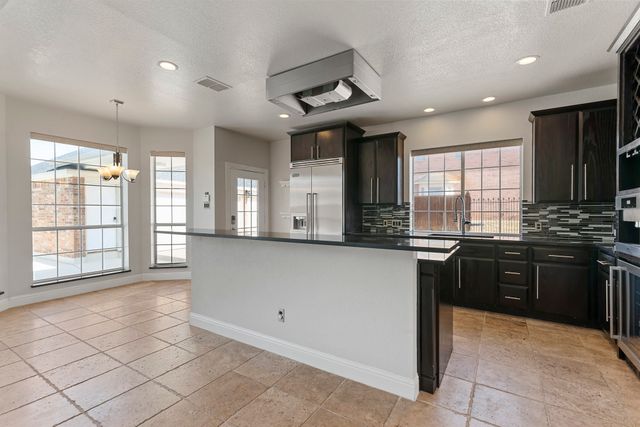 200 Lovegrass Lane, Southlake, TX 76092