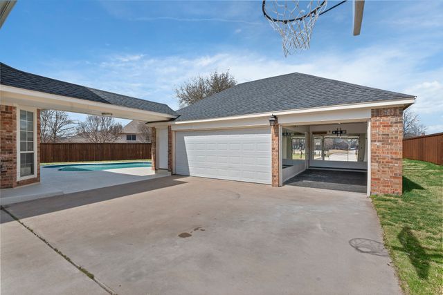 200 Lovegrass Lane, Southlake, TX 76092