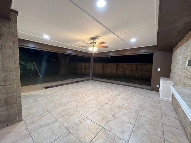 8103 Edgebrook Forest Court, Houston, TX 77088