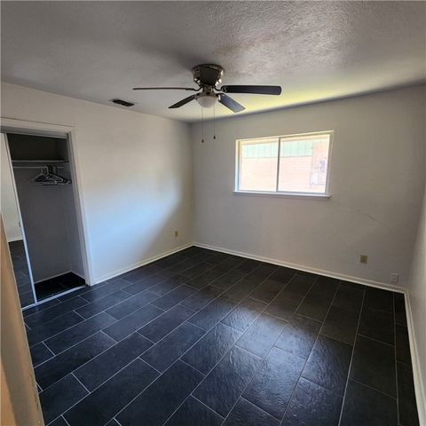 204 Blanco Dr, Portland, TX 78374