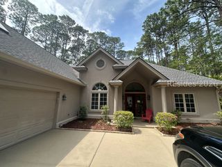 2 Sagebush Ln, Hilton Head Island, SC 29926
