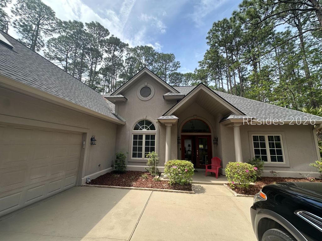 2 Sagebush Ln, Hilton Head Island, SC 29926