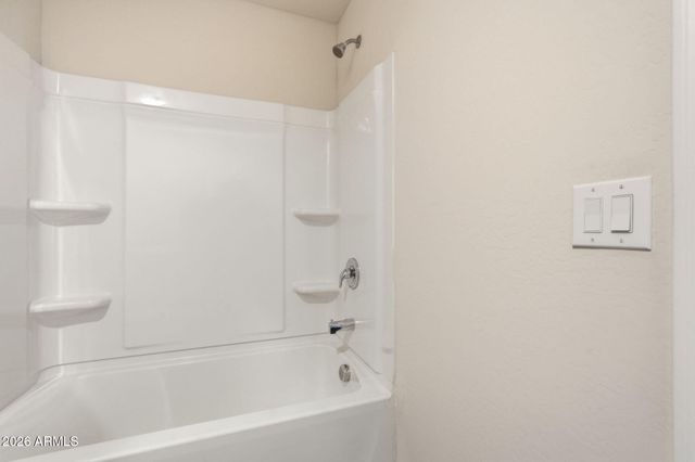 5464 W FULTON Street, Phoenix, AZ 85043