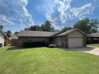 136 W L. Street, Jenks, OK 74037