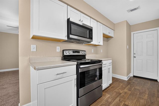 6915 Navidad Road, Houston, TX 77083