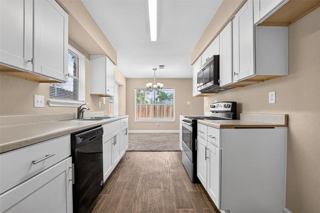 6915 Navidad Road, Houston, TX 77083