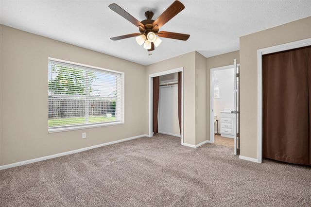 6915 Navidad Road, Houston, TX 77083