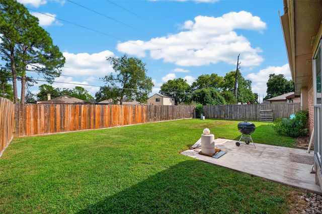 6915 Navidad Road, Houston, TX 77083