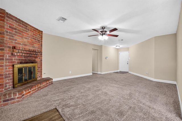 6915 Navidad Road, Houston, TX 77083