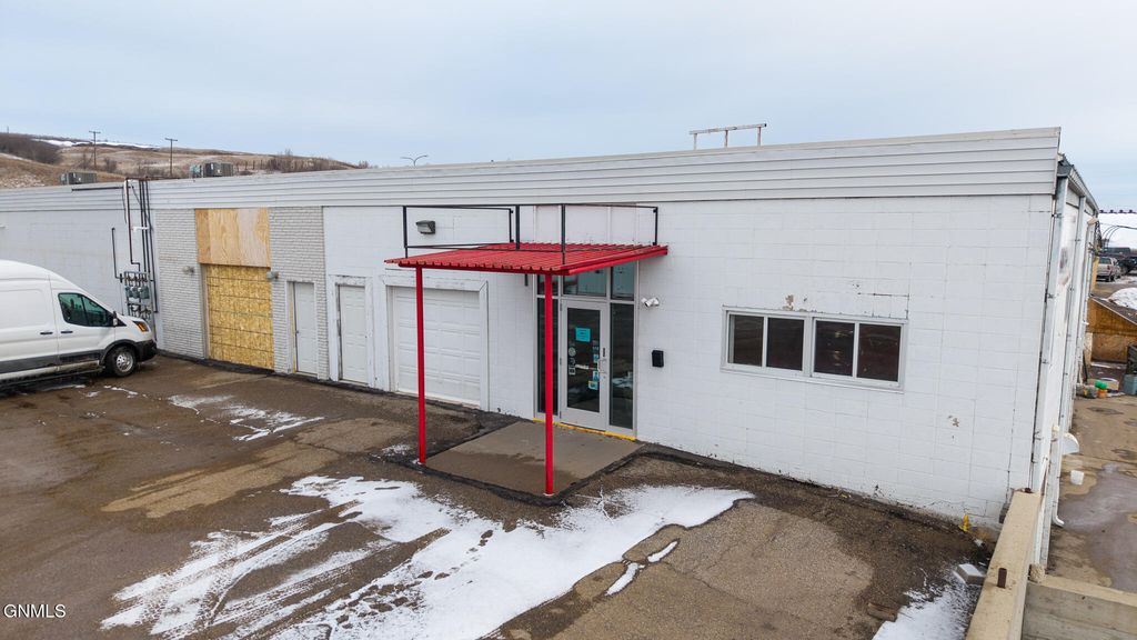 2517 Main Street W, Valley City, ND 58072 photo 2