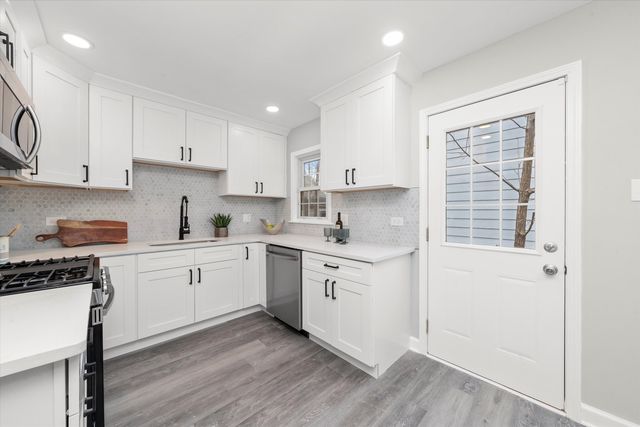 1016 RICHMOND Street, Joliet, IL 60435