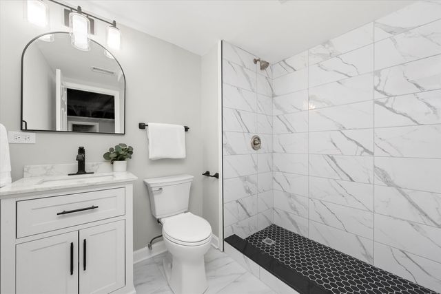 1016 RICHMOND Street, Joliet, IL 60435