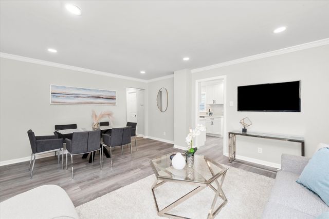 1016 RICHMOND Street, Joliet, IL 60435