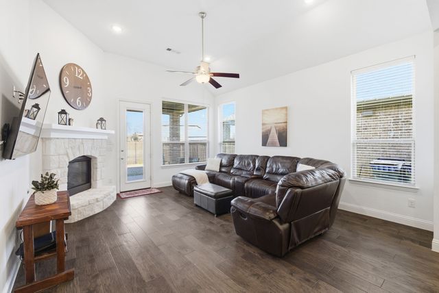 2209 Bennington Drive, Melissa, TX 75454