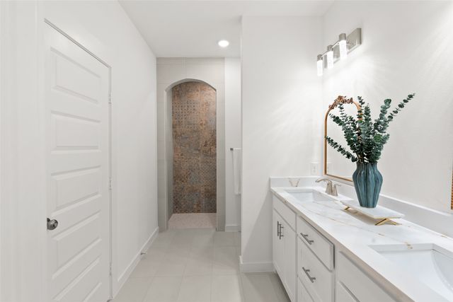 410 Matthew Street, Hillsboro, TX 76645