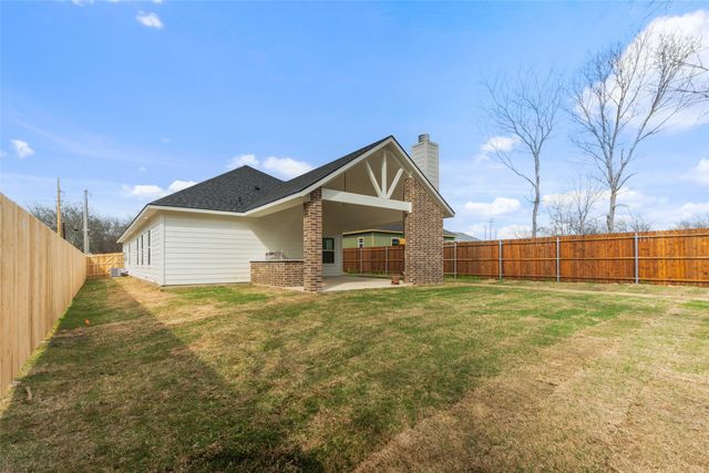 410 Matthew Street, Hillsboro, TX 76645