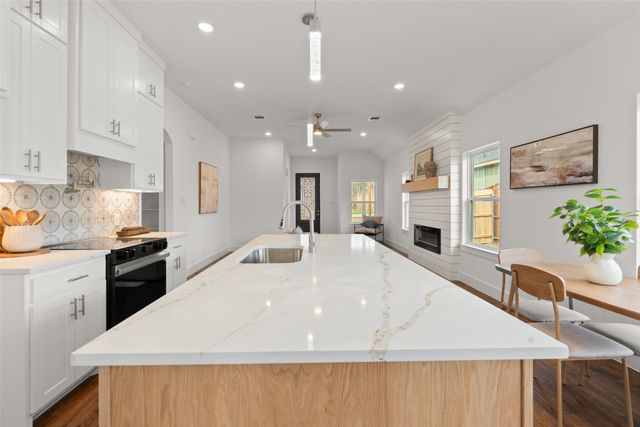 410 Matthew Street, Hillsboro, TX 76645