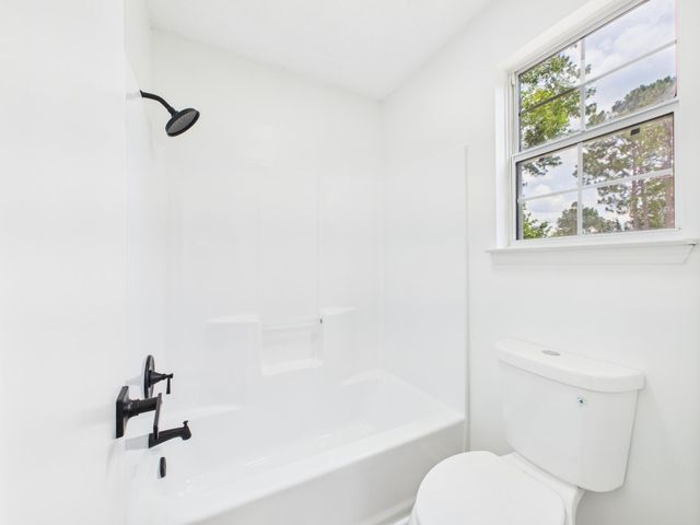 175 Villacrest Drive, Crestview, FL 32536