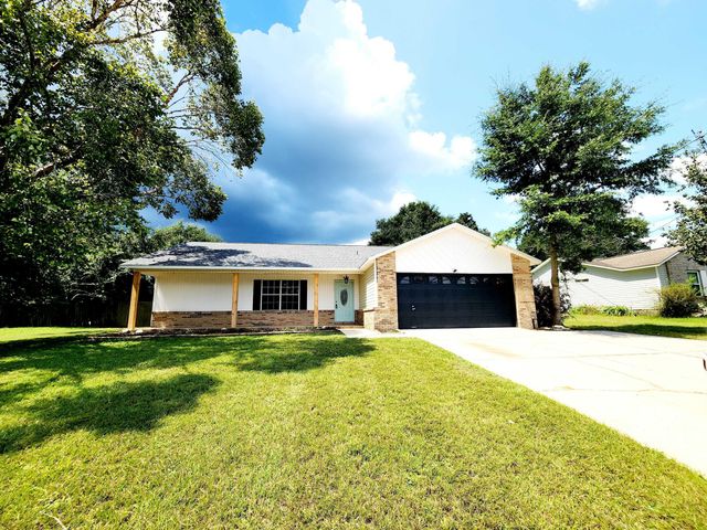 175 Villacrest Drive, Crestview, FL 32536
