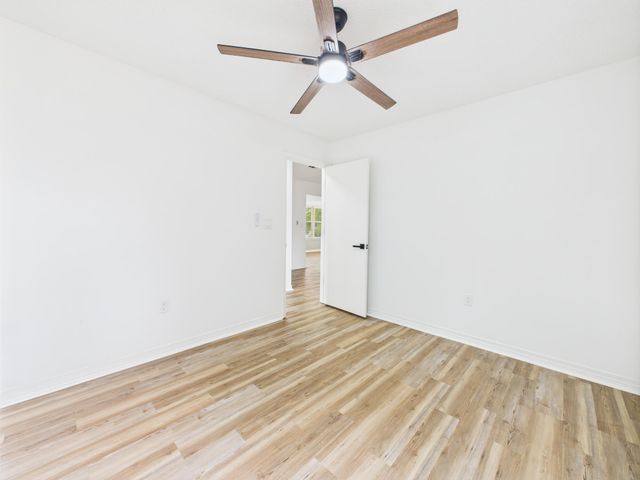 175 Villacrest Drive, Crestview, FL 32536