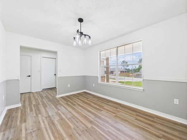 175 Villacrest Drive, Crestview, FL 32536
