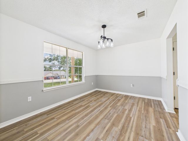 175 Villacrest Drive, Crestview, FL 32536