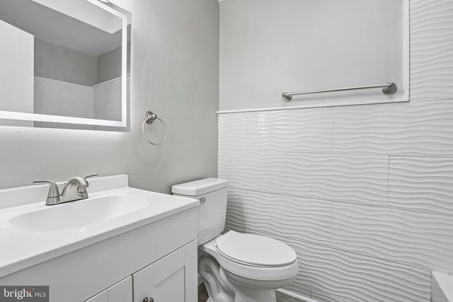 4008 POWELL RD, Brookhaven, PA 19015