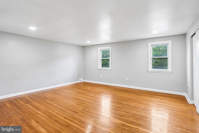 4008 POWELL RD, Brookhaven, PA 19015