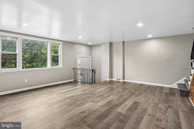 4008 POWELL RD, Brookhaven, PA 19015