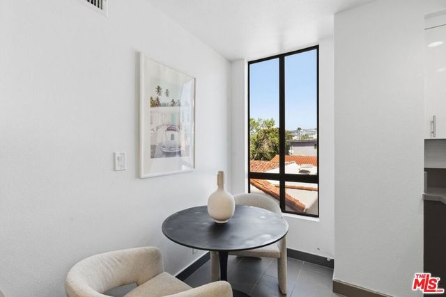 150 N Almont Drive 301, Beverly Hills, CA 90211