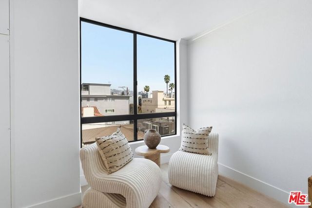 150 N Almont Drive 301, Beverly Hills, CA 90211