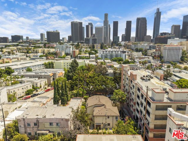 415 Loma Drive, Los Angeles, CA 90017