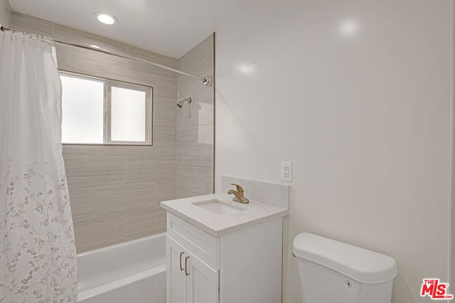 415 Loma Drive, Los Angeles, CA 90017