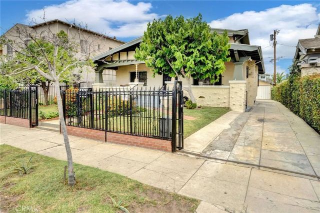 1417 S Norton Avenue, Los Angeles, CA 90019