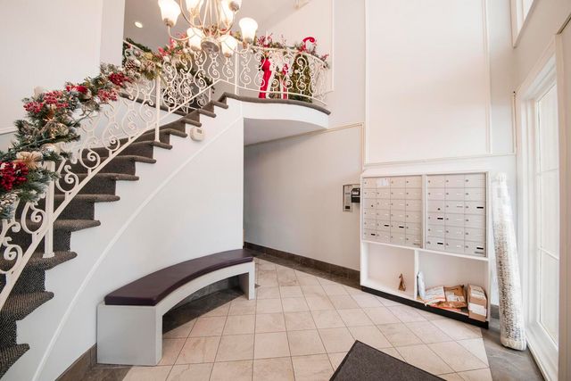 5300 Carriage Way Drive 107, Rolling Meadows, IL 60008