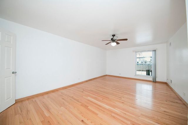 5300 Carriage Way Drive 107, Rolling Meadows, IL 60008