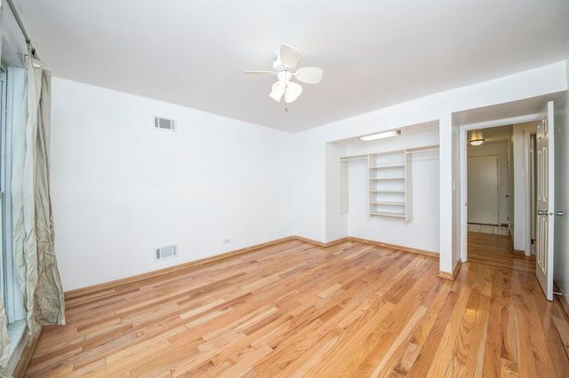 5300 Carriage Way Drive 107, Rolling Meadows, IL 60008