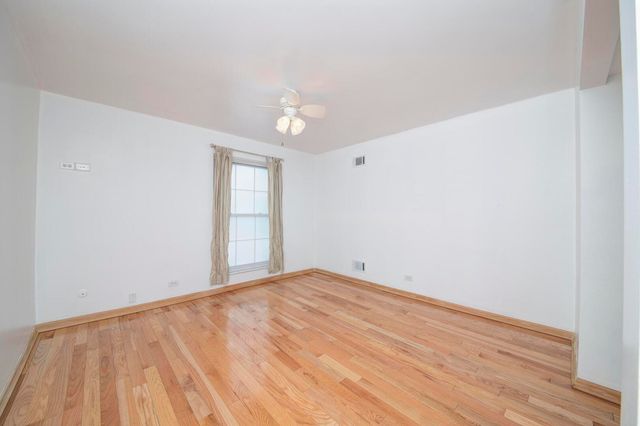 5300 Carriage Way Drive 107, Rolling Meadows, IL 60008