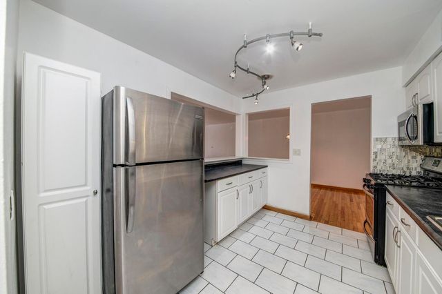 5300 Carriage Way Drive 107, Rolling Meadows, IL 60008