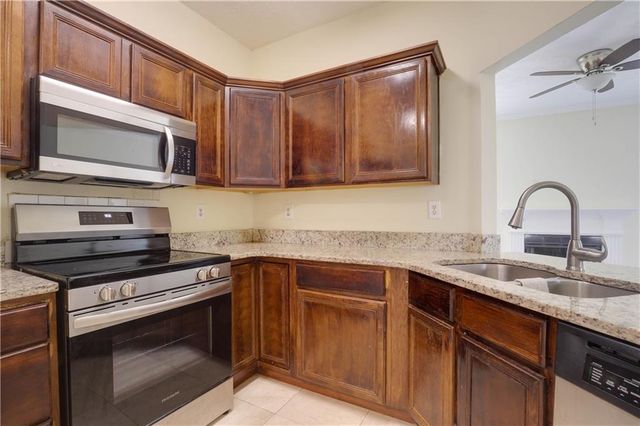 4033 Oak Glenn Drive, Duluth, GA 30096